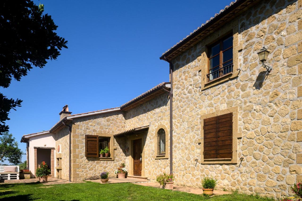 B&B Vallecupa Farnese ภายนอก รูปภาพ