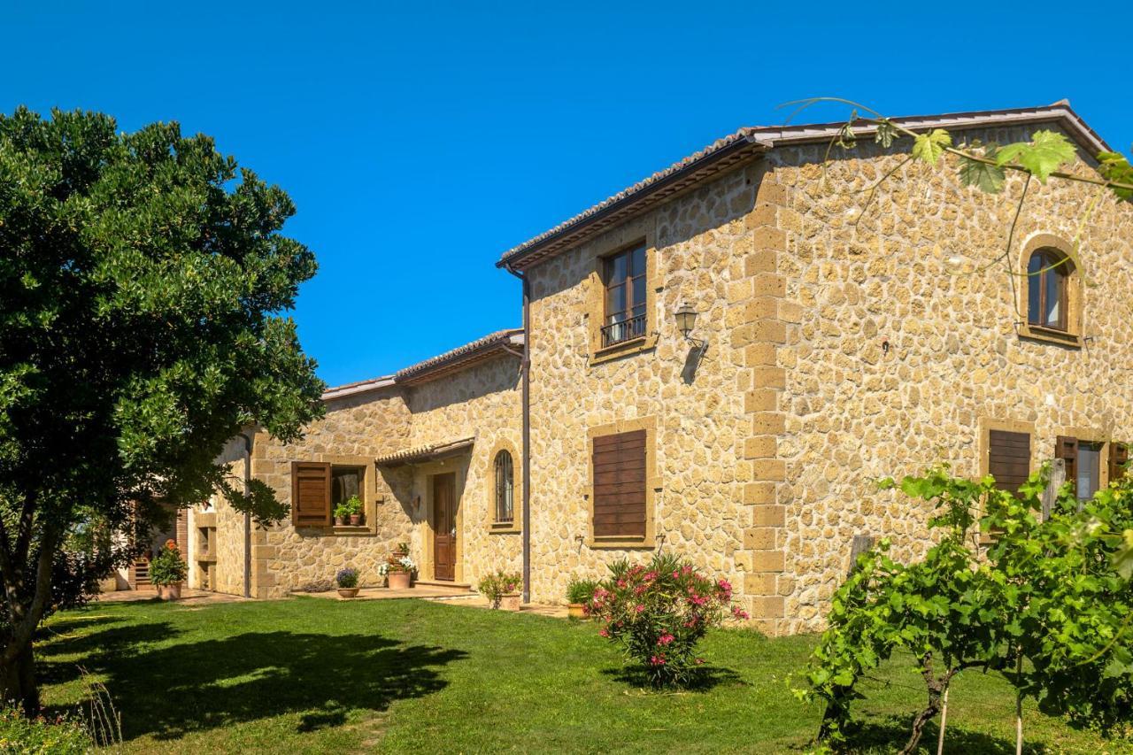 B&B Vallecupa Farnese ภายนอก รูปภาพ